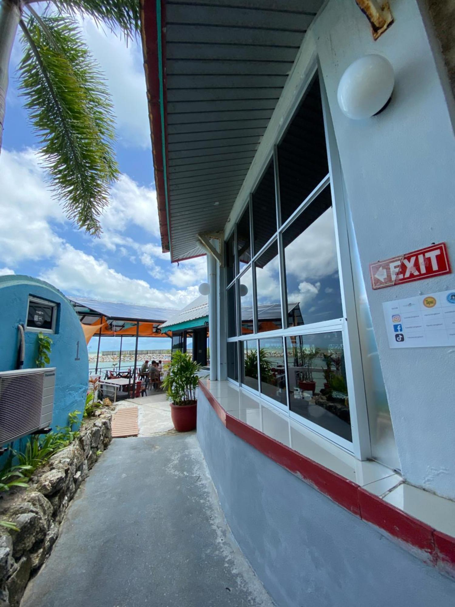 Tubotel Pantai Cenang  Exteriör bild